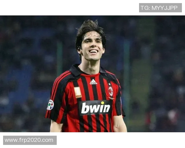 传奇球星卡卡再现赛场荣耀 感受足球世界中的巅峰时刻